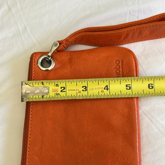 BRAND NEW !! HOBO orange leather w/ silver hardware wristlet/ clutch/ wallet - Picture 10 of 11